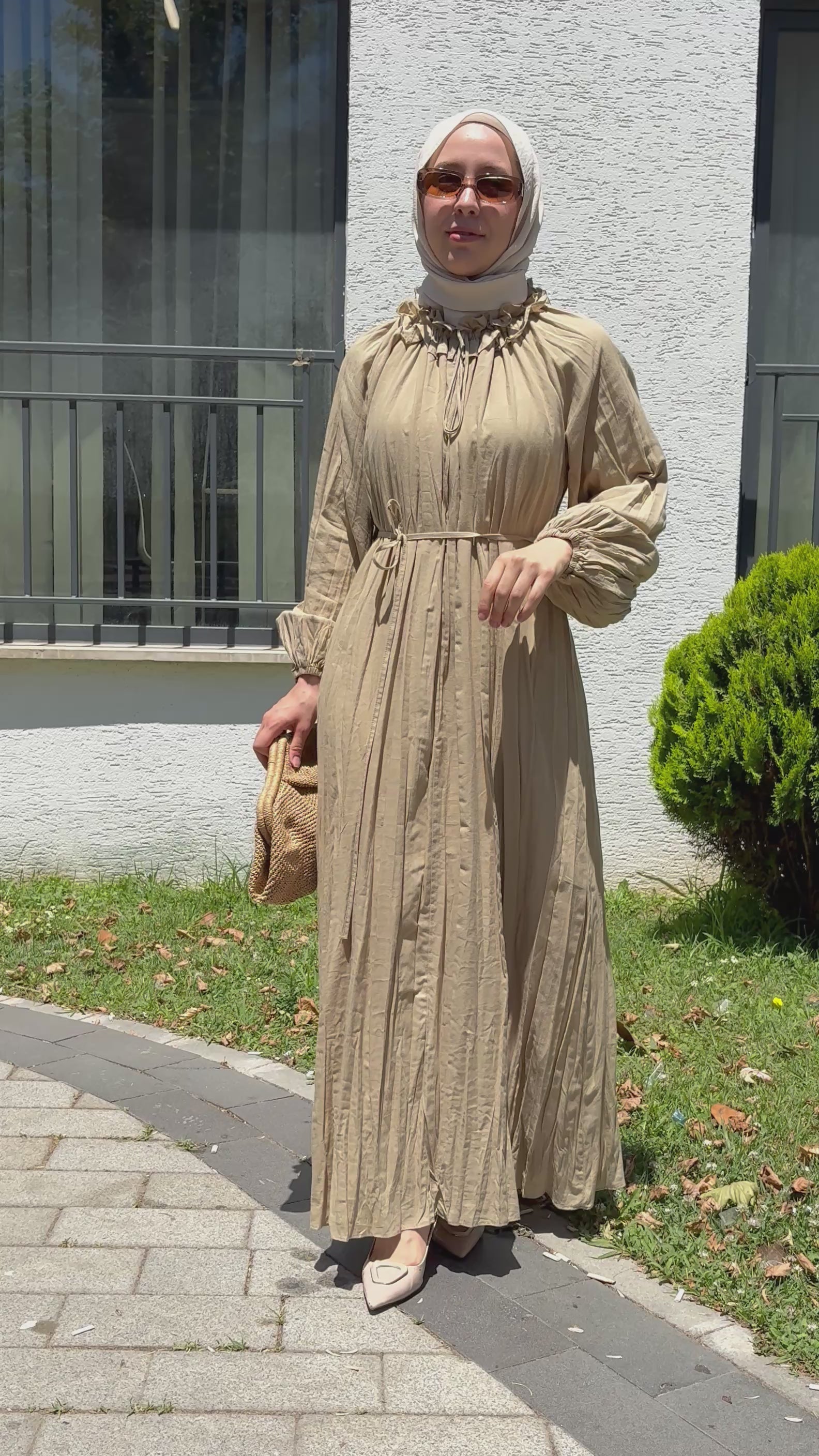 Kraş Pamuk Kumaş Astarlı Büzgü Yakalı Elbise Adaçayı